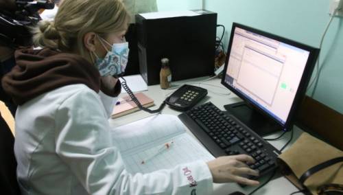 U KS 493 novozaraženih, pet osoba preminulo