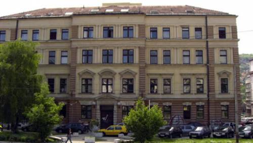 U KS 11 novozaraženih, proces vakcinacije neće biti obustavljen