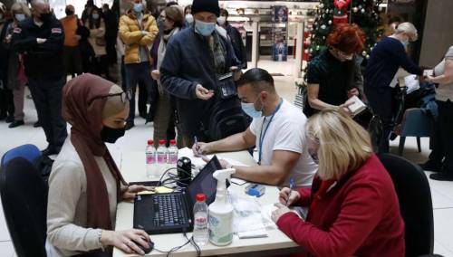 U KS protiv korone vakcinisano 57,46 posto punoljetnog stanovništva