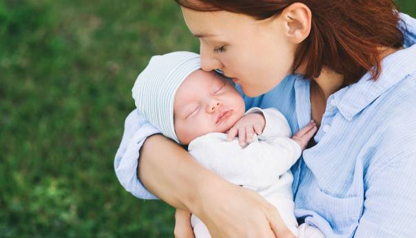 U KS uvećane porodiljske i hraniteljske naknade