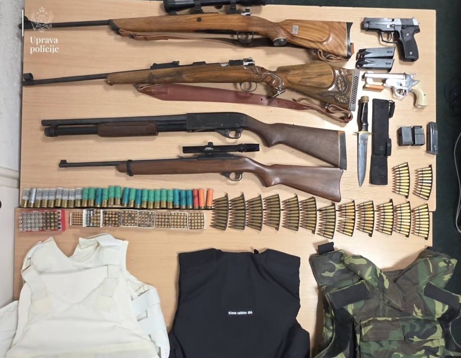 U kući Aca Đukanovića policija pronašla puške, pištolje, pancire...