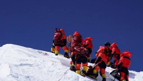 U lavini na indijskim Himalajima 18 ljudi poginulo