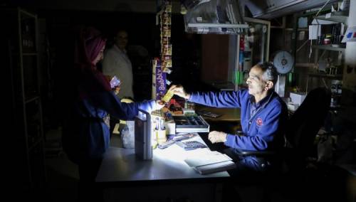 U Libanu nakon potpunog mraka djelimično proradile dvije električne centrale