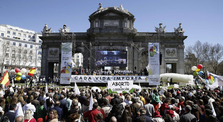 U Madridu više od 20.000 ljudi na skupu protiv abortusa
