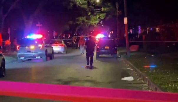 U masovnoj pucnjavi u New Yorku ranjeno 14, a preminule dvije osobe