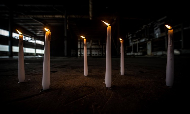 Srebrenica: 6 svijeća u znak sjećanja na žrtve Holokausta