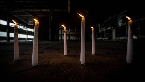 Srebrenica: 6 svijeća u znak sjećanja na žrtve Holokausta