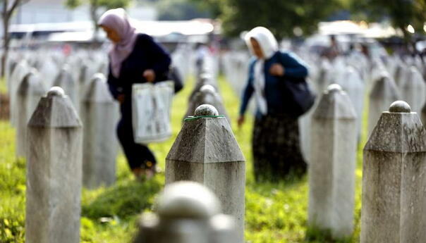 U MC Srebrenica - Potočari u toku reekshumacija ranije ukopanih žrtava genocida