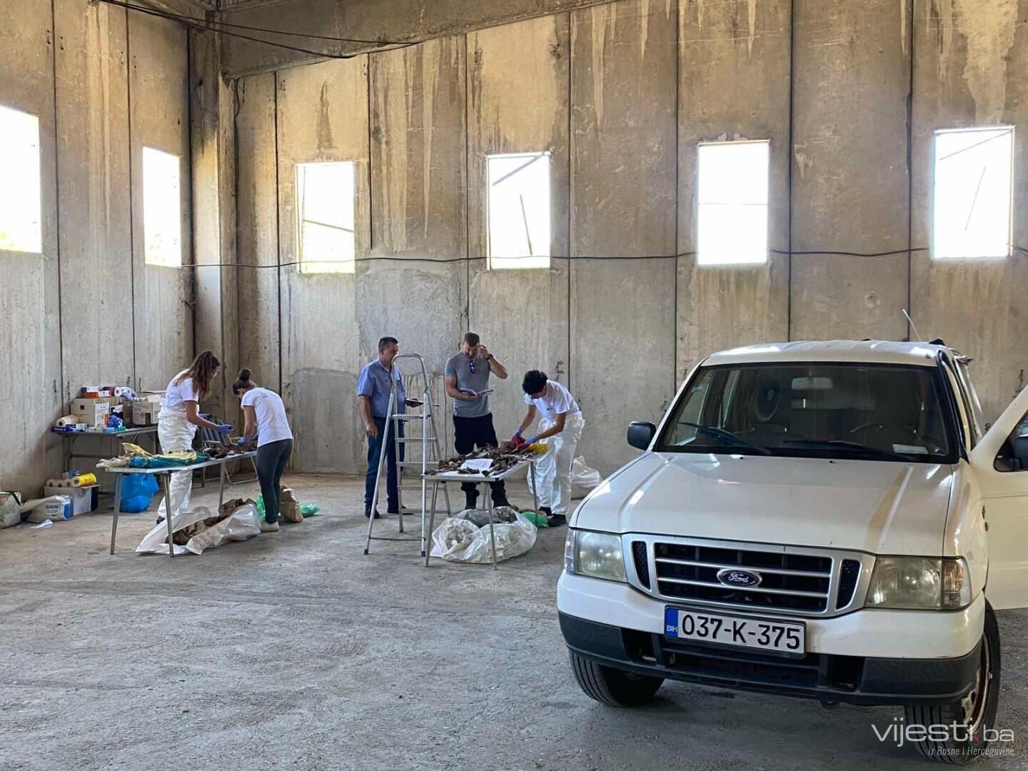 U Memorijalnom centru u Potočarima počele reekshumacije ranije ukopanih žrtava