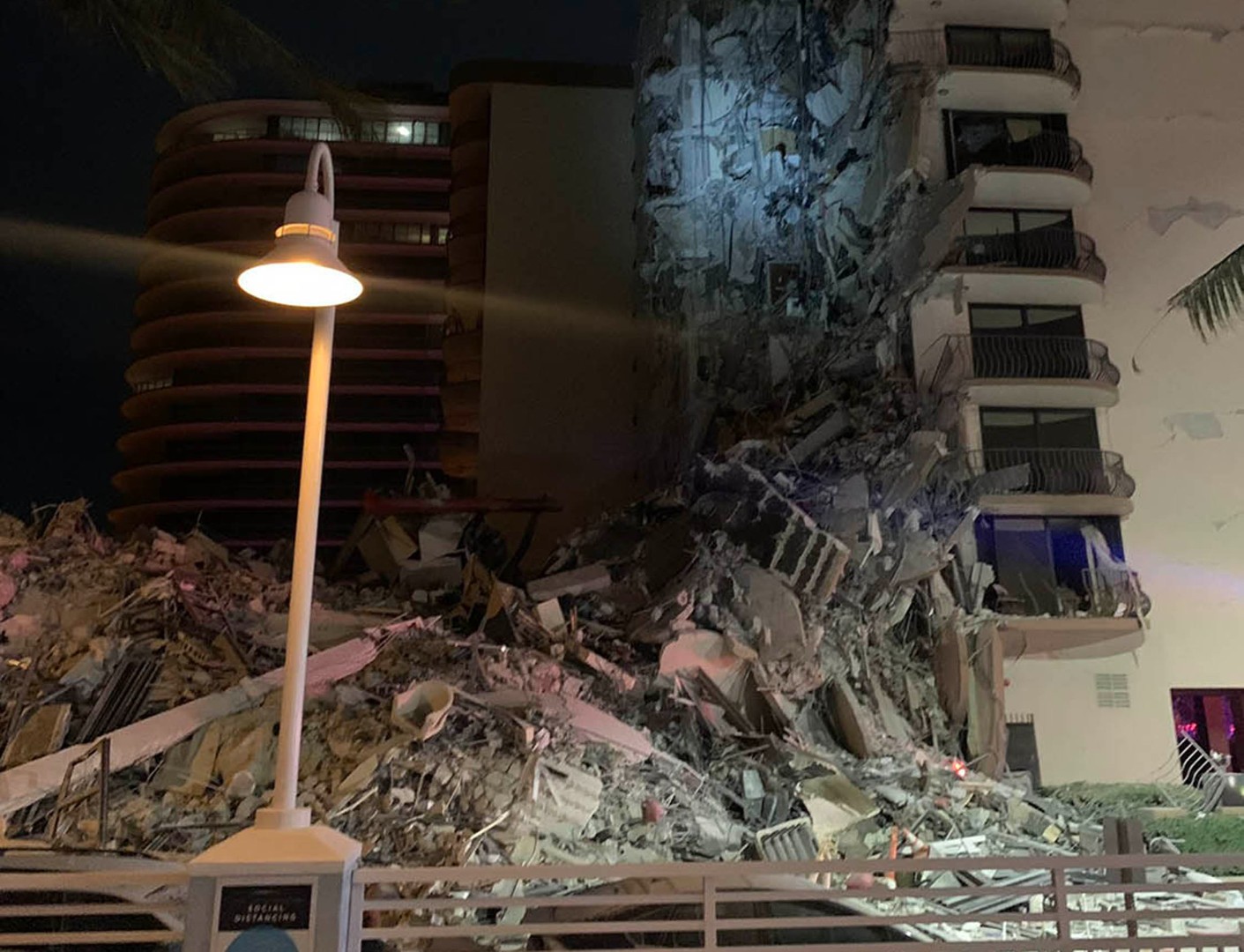 U Miami Beachu urušila se zgrada, u toku akcija spašavanja
