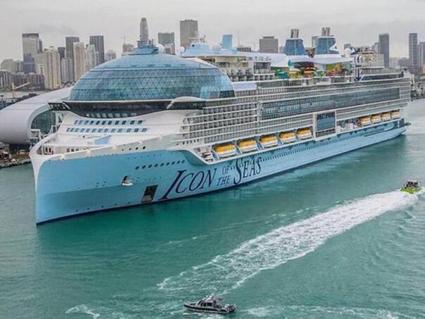 U Miamiju isplovio najveći kruzer na svijetu, ima 20 paluba i jedan veliki problem