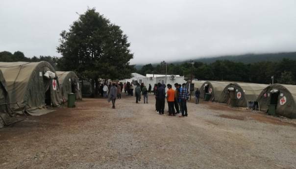 U migrantskim centrima u USK-u trenutno smješteno oko 1.500 ljudi