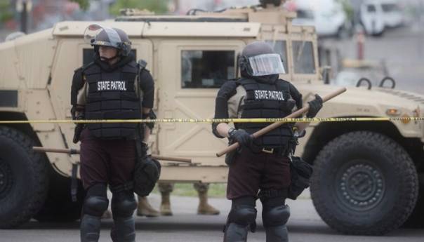 U Minneapolisu uveden policijski sat zbog nasilnih protesta