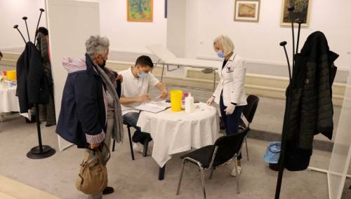 U Mostaru dosad vakcinisano oko 800 osoba, očekuje se kineska vakcina