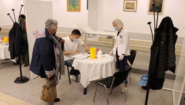 U Mostaru dosad vakcinisano oko 800 osoba, očekuje se kineska vakcina