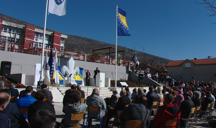 U Mostaru otkriven spomenik poginulim borcima i žrtvama agresije