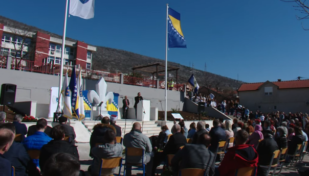 U Mostaru otkriven spomenik poginulim borcima i žrtvama agresije