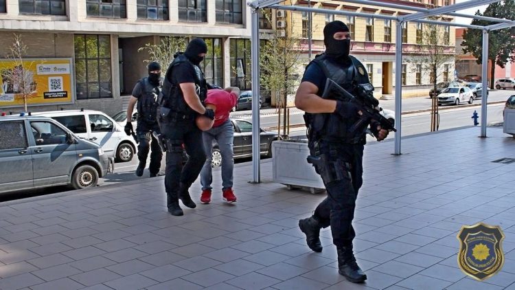 U Mostaru pronađena plantaža kanabisa, jedna osoba uhapšena