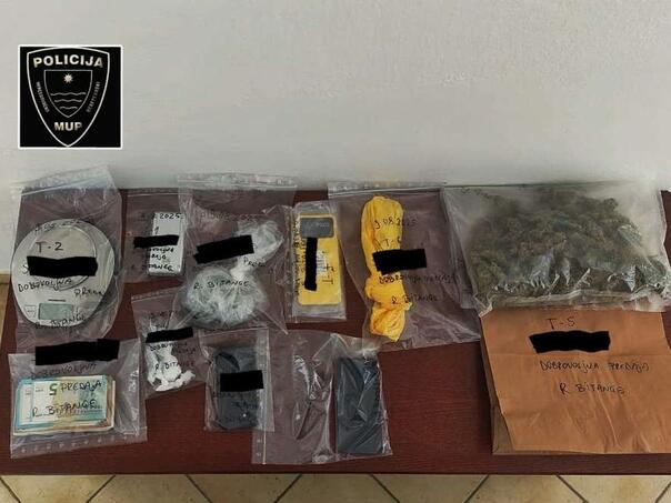 U Mostaru uhapšen muškarac s 30 grama kokaina