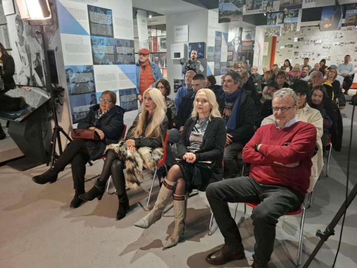 U Multimedijalnom muzeju Planet Sarajevo 'Razgovor o Sidranu sa Senom Musabegovićem'