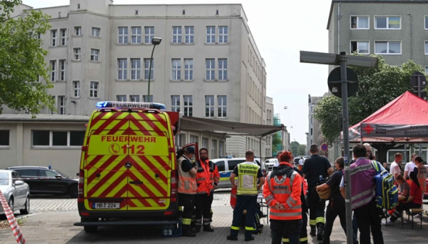 U napadu na školu u Bremerhavenu jedna osoba ranjena, napadač uhapšen