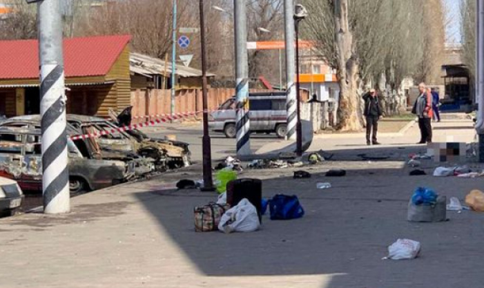 U napadu na željezničku stanicu ubijene najmanje 52 osobe