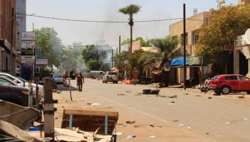 U napadu terorista na pijacu u Burkini Faso ubijeno 30 ljudi