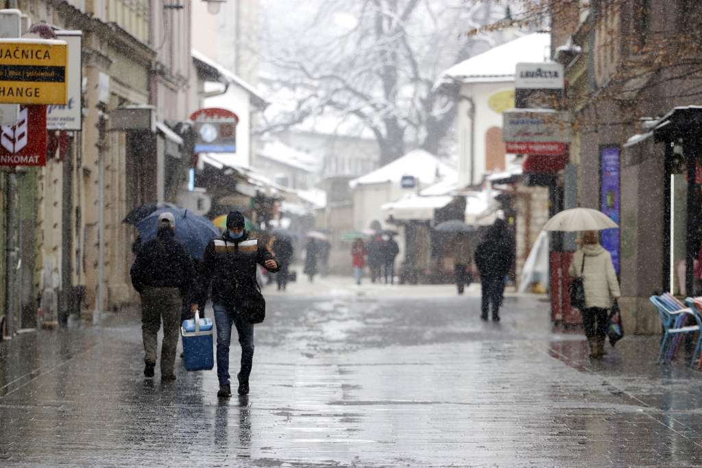 U narednim danima oblačno vrijeme, ponegdje snijeg ili susnježica