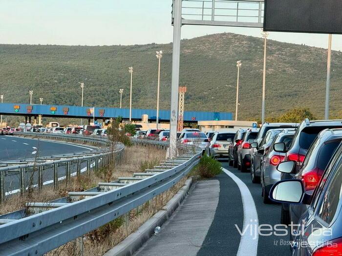 U narednim danima očekuju se gužve na granicama i cestama u BiH