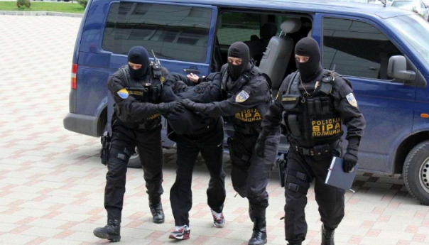 U nastavku akcije kodnog naziva “Golub” u Sarajevu lišen slobode državljanin Crne Gore