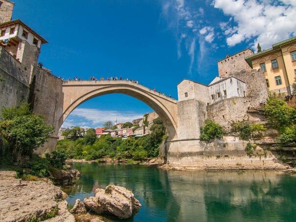 U nedjelju skok sa Starog mosta bez aplauza u čast Halida Bešlića