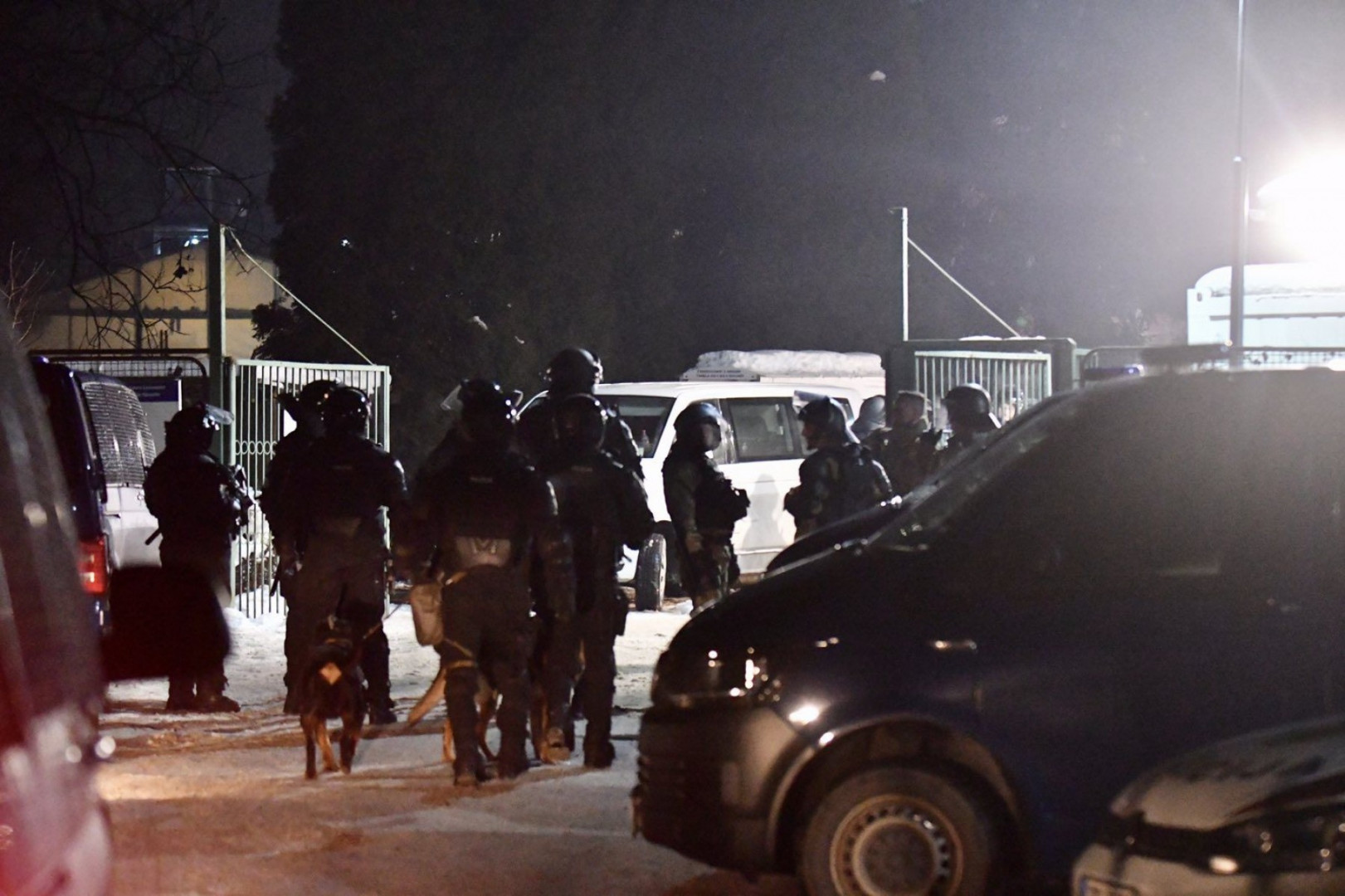 U neredima u Blažuju učestvovalo 2.000 migranata