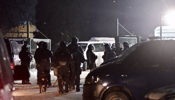 U neredima u Blažuju učestvovalo 2.000 migranata