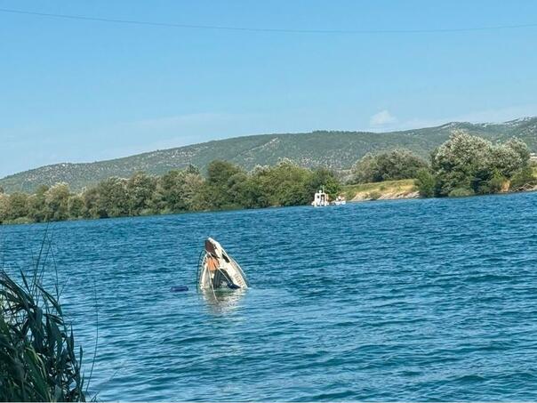 U Neretvi potonula brodica, jedna osoba poginula, druga nestala
