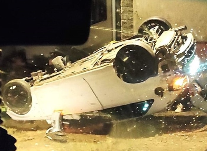 U nesreći kod Bjelovara teško povrijeđen 19-godišnji vozač, automobil završio na krovu
