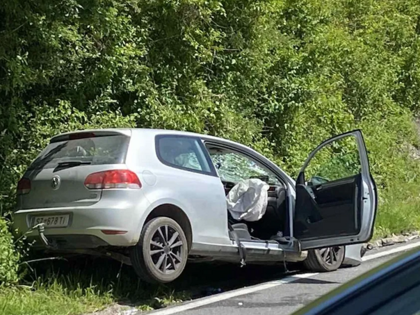 U nesreći kod Semizovca povrijeđene dvije osobe, obustavljen saobraćaj