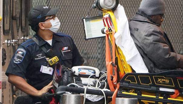 U New Yorku policija izriče kazne zbog nenošenja maski