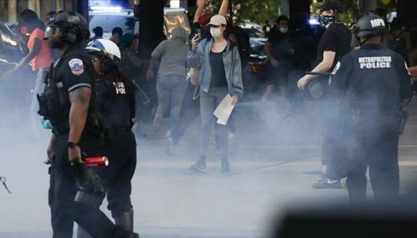 U New Yorku produžen policijski sat na sedam dana