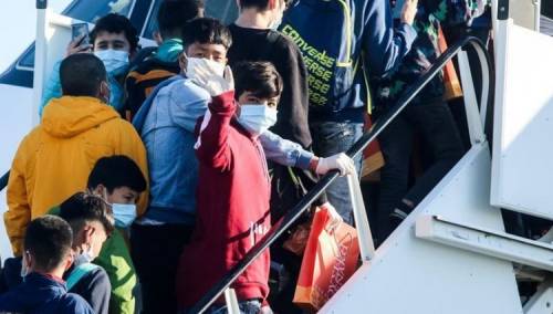 U Njemačku prebačeno 47 maloljetnih izbjeglica bez pratnje iz kampova u Grčkoj