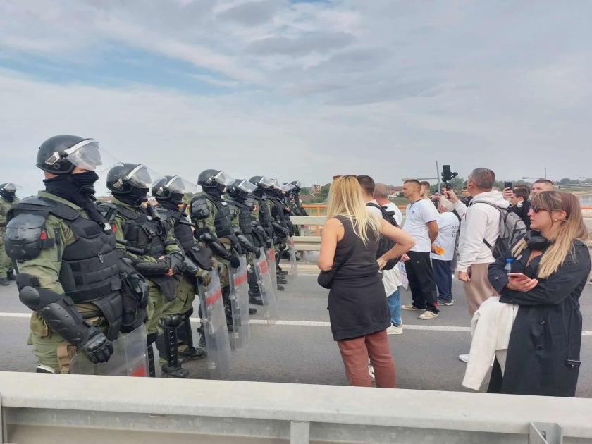 U Novom Sadu počeo protest "Nas je ipak više"