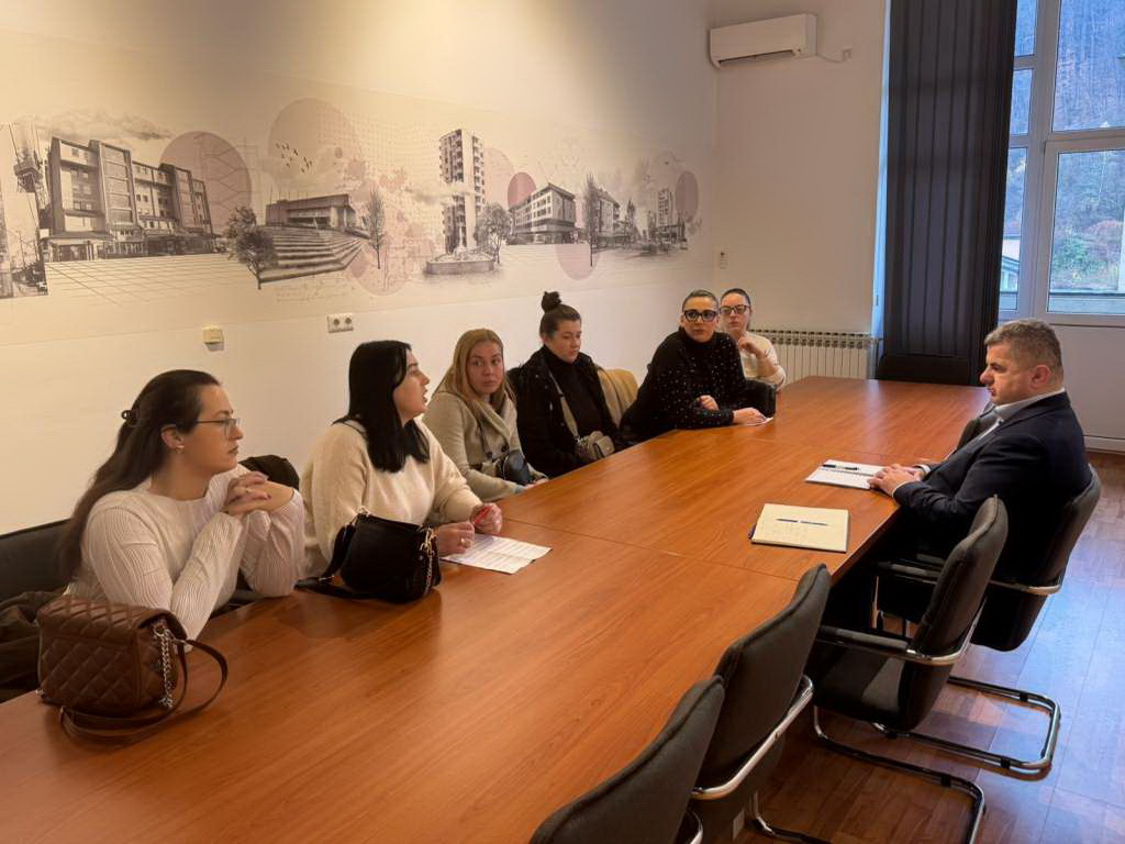 U Novom Travniku 25 prvašića ne pohađa nastavu zbog spora oko učiteljice