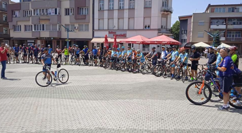 Uoči dženaze u Kamičanima: Biciklisti iz Bihaća krenuli prema Kozarcu