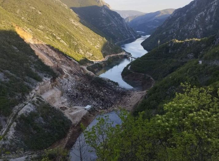 U odronu kod Mostara dvije osobe povrijeđene