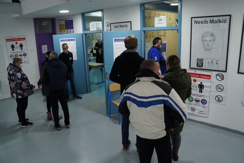 U općinama Centar, Stari Grad i Novi Grad izbori protiču bez problema
