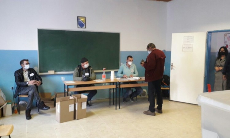 U općini Pale u FBiH do 16 sati glasalo 76 posto birača
