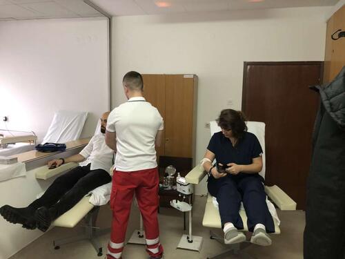 U Općoj bolnici Sarajevo vanredna akcija darivanja krvi radi dopunjavanja zaliha