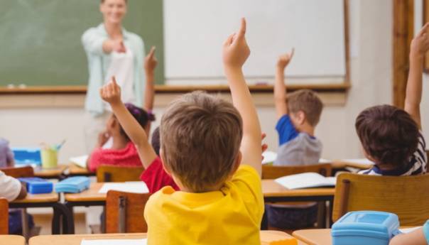 U osnovnim školama u FBiH upisano 3.338 učenika manje
