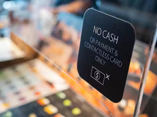 U ovoj zemlji svaka deseta radnja više ne prima gotovinu