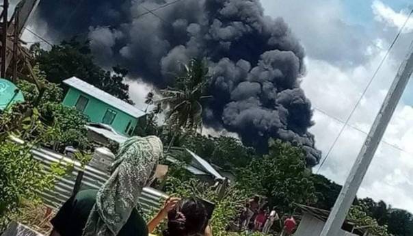 U padu filipinskog vojnog aviona najmanje 17 poginulih