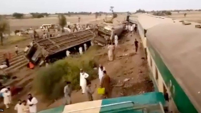 U Pakistanu u sudaru dva voza poginulo više od 30 ljudi